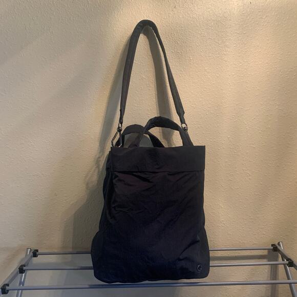 Lululemon On My Level Bag *19L Black Gym Workout Yoga Tote A42 - Picture 7 of 14